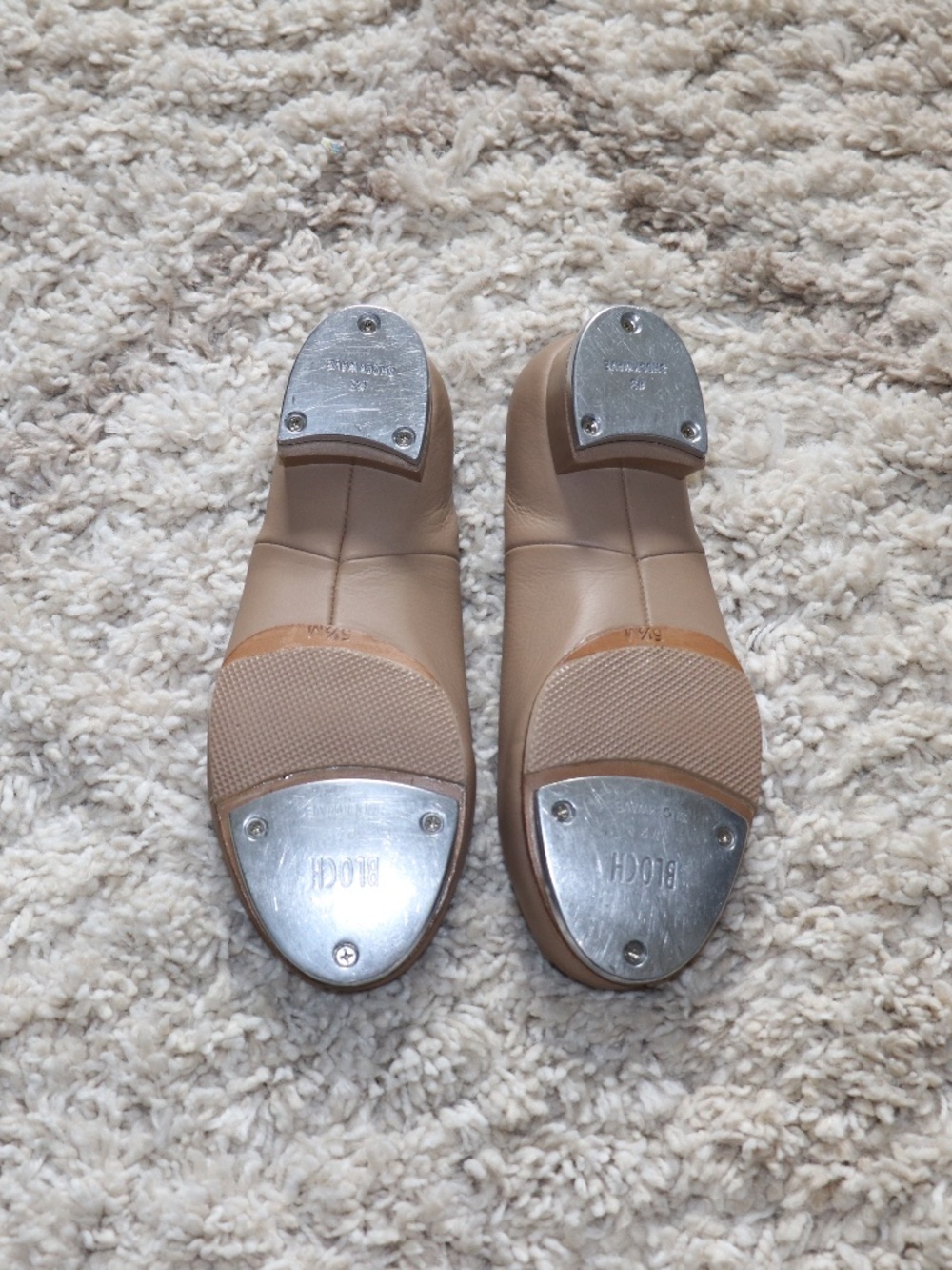 Woman's Bloch Tap- Flex Leather Slip On Tap Dance Shoes Beige | Tan Size 5.5 - Picture 6 of 14